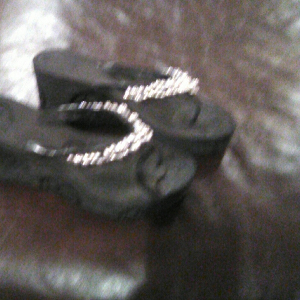 Sandles - Picture 3 of 5